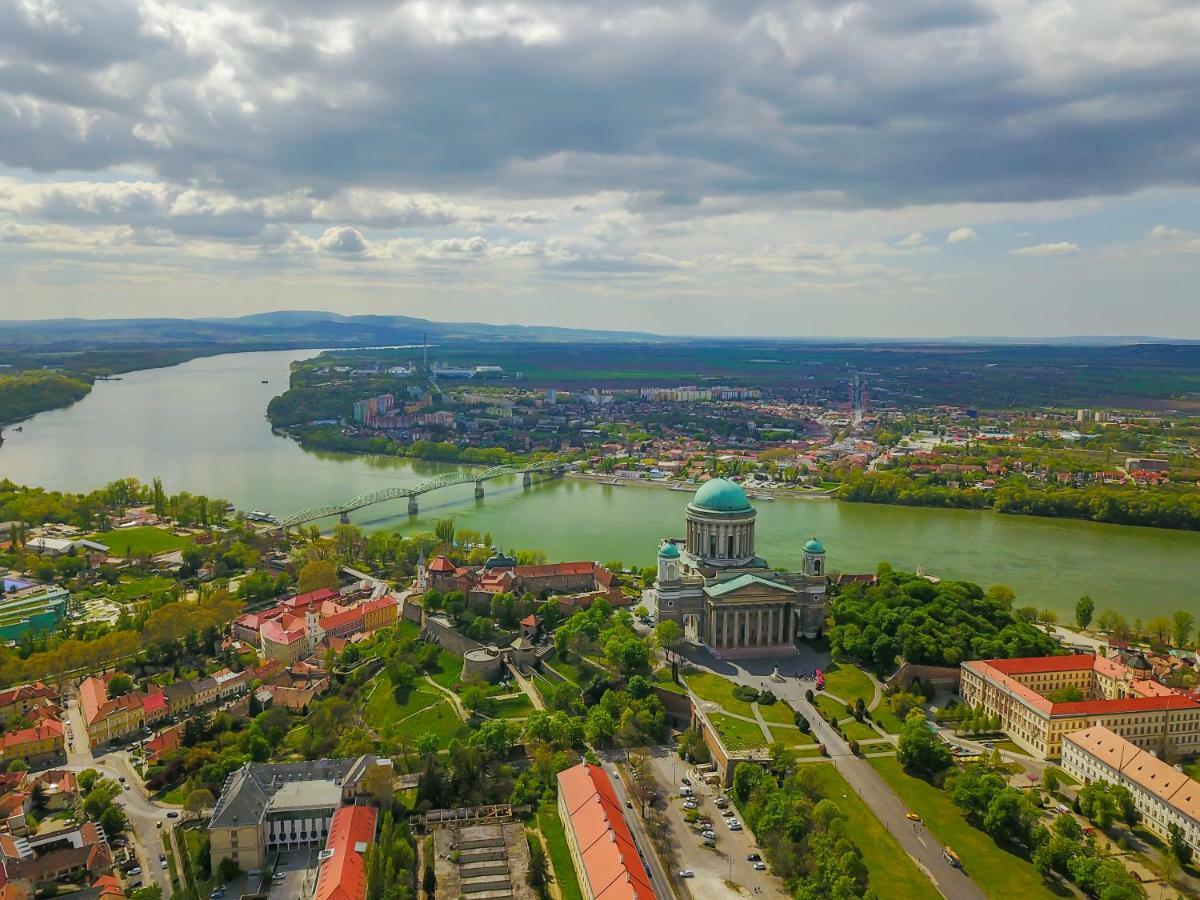 Szent Kristof Panzio Hotell Esztergom Eksteriør bilde